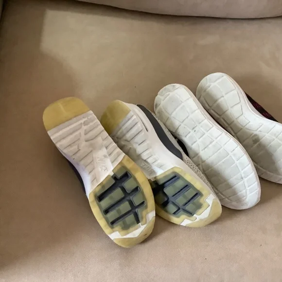 Sneakers - Picture 2 of 10